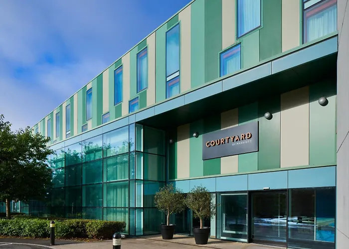 Courtyard By Marriott London Gatwick AirportAirport Hotel