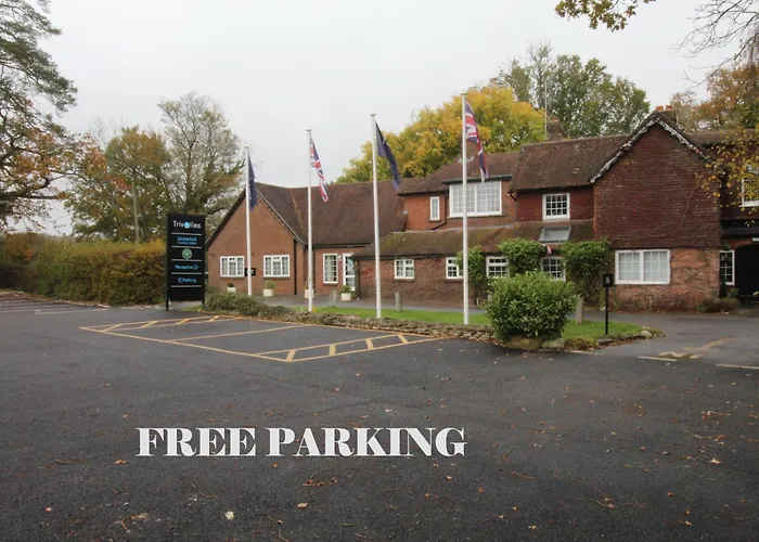 Trivelles Waterhall Country Gatwick Hotel & Airport Parking Crawley 